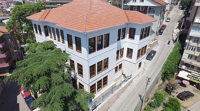 Portakal Hafız Konağı çevresinde cephe iyileştirmesi