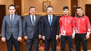 Şampiyon Vali Aksoy'u ziyaret etti