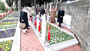 Şehitlikte Mehmetçik için dua edildi