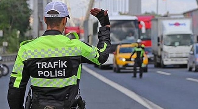 Yeni düzenleme ile 3 bin trafik polisi sokağa iniyor