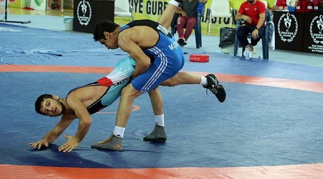 13 ülke, 500 sporcu