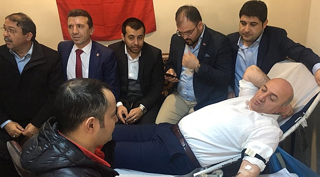 Bıyık, Mehmetçik için kan verdi