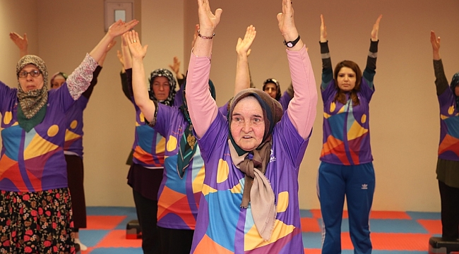 Büyükşehir’in spor projesi Kıyafet teyzeye şifa oldu
