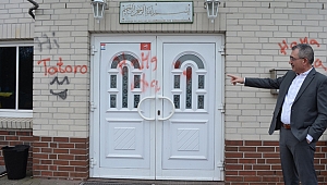 Camiye İslamofobik saldırı