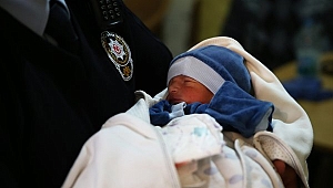 Çöpte bebek bulundu!