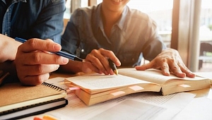 Dar gelirli ailedeki öğrenciye devletten cep harçlığı