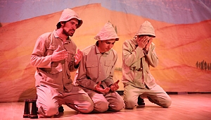 “Dönmeyi Düşünmediler” oyunu Darıca’da sahnelendi