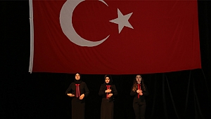 “Ellerinde Şiir Var” ayakta alkışlandı