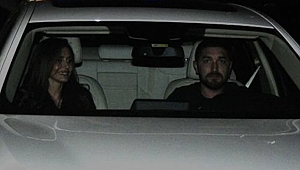 Emina Sandal'ın yüzü gülüyor