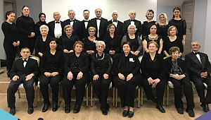 Huzurevi korosundan anlamlı konser