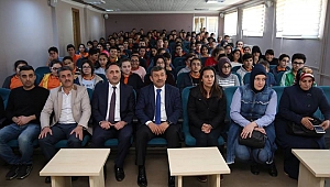 Karabacak öğrenciler ile buluştu