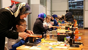 Kendi oyuncaklarını yaptılar