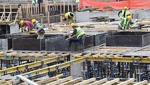 Meydan ve otopark projesinde çalışmalar devam ediyor