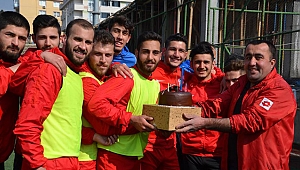 Sırat’a doğum günü sürprizi!