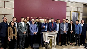 15 milletvekili geri dönüyor.