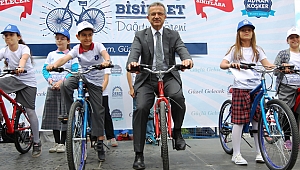 Başkan Köşker'den çocuklara sürpriz