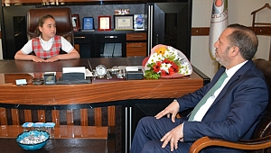 Başkan Toltar, koltuğunu Küçük İrem'e bıraktı