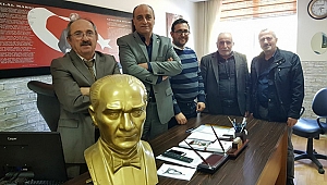 CHP’den okula Atatürk büstü