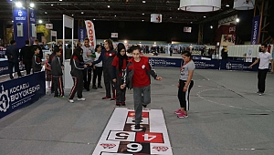 Çocuk Festivali’nde 90’ların oyunları oynandı