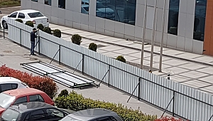 Darıca Belediyesi önüne set