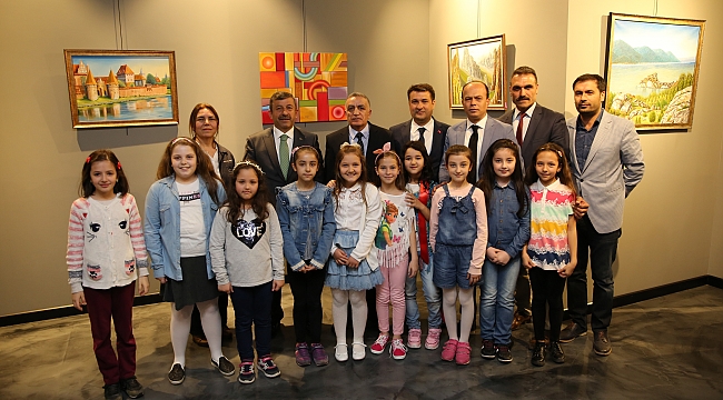 Darıca'da resim sergisi açıldı