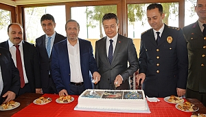 Dilovası emniyetine protokolden kutlama