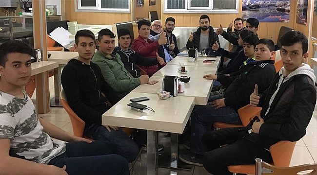 Erbakan Vakfı gençleri çalışıyor