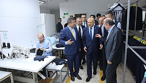 Fikri Işık, tekstil çalışanlarını ziyaret etti