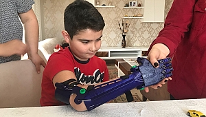 GTÜ öğrencileri Yunus Emre’nin hayallerine dokundu