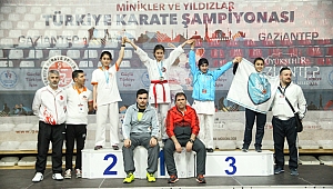 Kağıtsporlu Karateciler’den 4 madalya