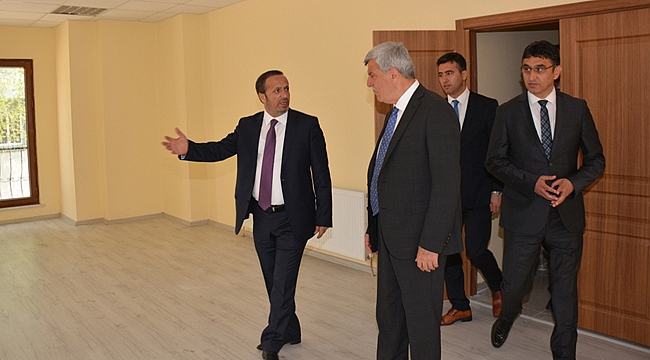 Karaosmanoğlu ve Toltar semt konağını inceledi