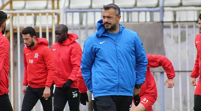 Menekşe bileniyor