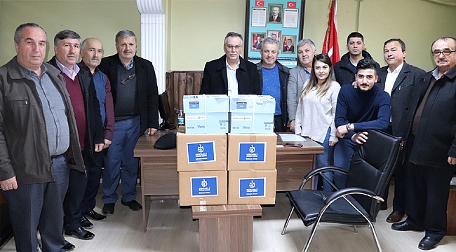 Muhtarlara kırtasiye yardımı