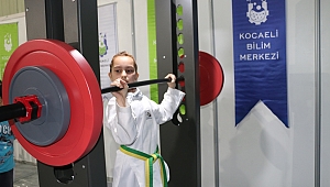 Naim Süleymanoğlu 23 Nisan’da çocukların yanında