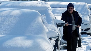 Nisanda yağan kar şaşırttı