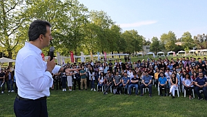 Üniversite rektörünü uğurladı