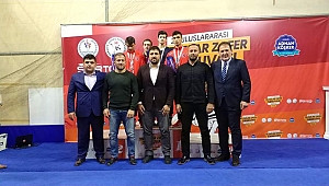 Yıldızlar Turnuvası’nda Başpehlivanlar geçidi