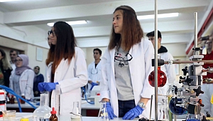 "15 yılda 2.1 milyar TL eğitim yatırımı yapıldı"