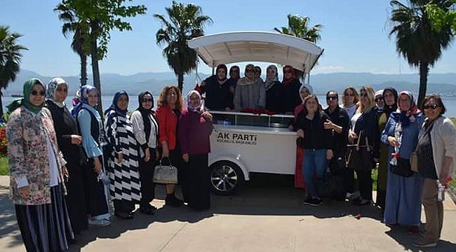 AK Kadınlar arı gibi çalışıyor