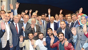 AK Parti ailesi iftarda buluştu