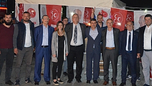 Ayar MHP standını ziyaret etti