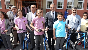 Başkan Köşker’den çocuklara yaz tatili hediyesi