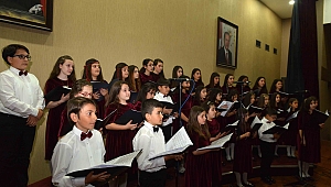 Büyükşehir Çocuk Korosu’ndan neşeli konser