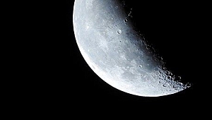 Çin Ay'a uydu gönderdi