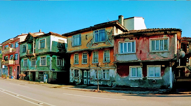Ereğli'de evleri özüne dönüyor