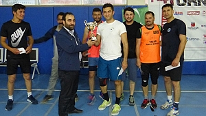 Gebze’deki turnuvada şampiyon öğretmenler