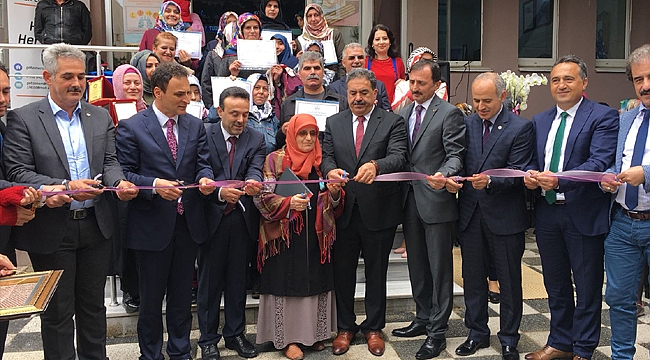 Halk Eğitim Merkezi yıl sonu sergisi açıldı