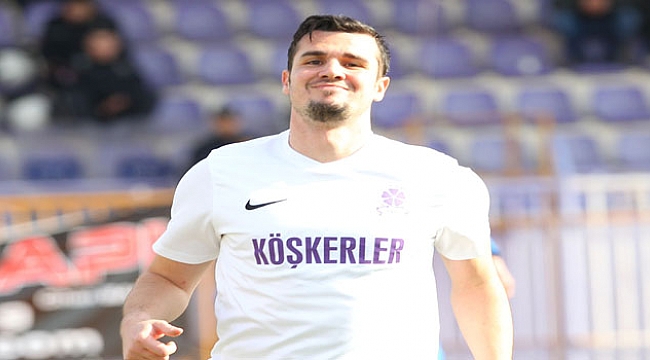 Herkes gibi, o da beklemede!