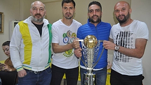 Kaptanlar Çınaraltı’nı unutmadı!