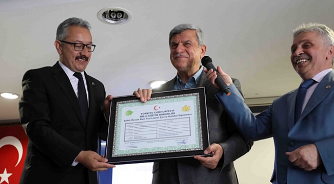 Karaosmanoğlu’na Çevre Kulübü diploması verildi
